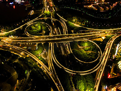 城市夜景高架桥车辆航拍摄影图配图