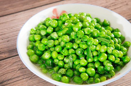 中餐炒青豆豆子素菜蔬菜摄影图配图