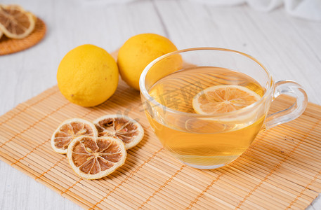 柠檬茶柠檬片柠檬茶饮饮品摄影图配图