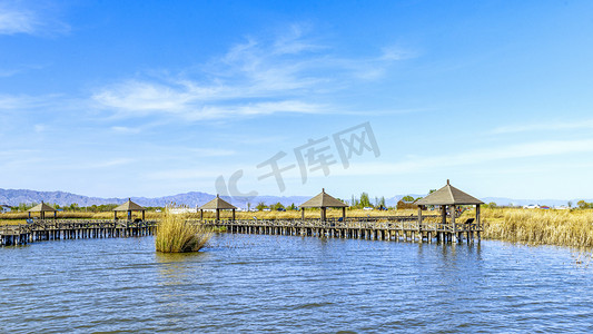 哈素海纯色下午湖水春季素材摄影图配图