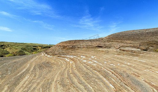 砂岩蓝天上午砂岩春季素材摄影图配图