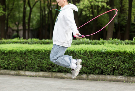 跳绳照片背面男孩图片