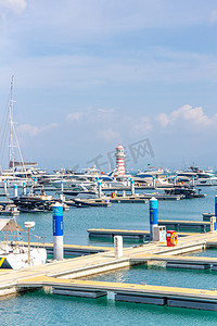 海南夏天摄影照片_三亚夏天海边海岛风情旅游摄影图配图