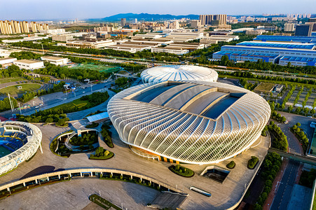 武汉城市地标晴天建筑光谷网球中心航拍摄影图配图