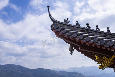 房屋山摄影照片_寺庙一角下午屋檐寺庙无摄影图配图