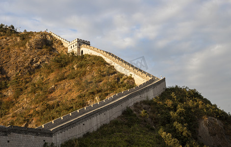 温州斑马线摄影照片_温州山上的长城下午长城山上无摄影图配图