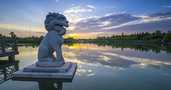 陕西行政图摄影照片_陕西西安渼陂湖景区日落晚霞