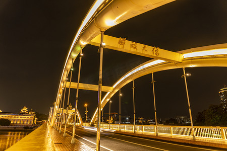 江夜景摄影照片_福州闽江解放大桥跨江夜景摄影图配图