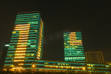 城市夜景广州日报大厦珠江青橙摄影图配图