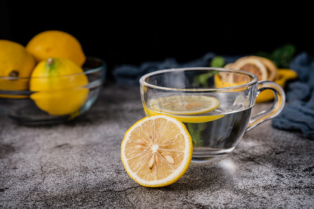 美味水果柠檬摄影照片_新鲜水果柠檬食品柠檬水摄影图配图