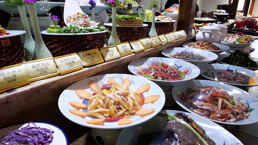 饭店餐饮摄影照片_饭店酒店美食菜品展示台 菜