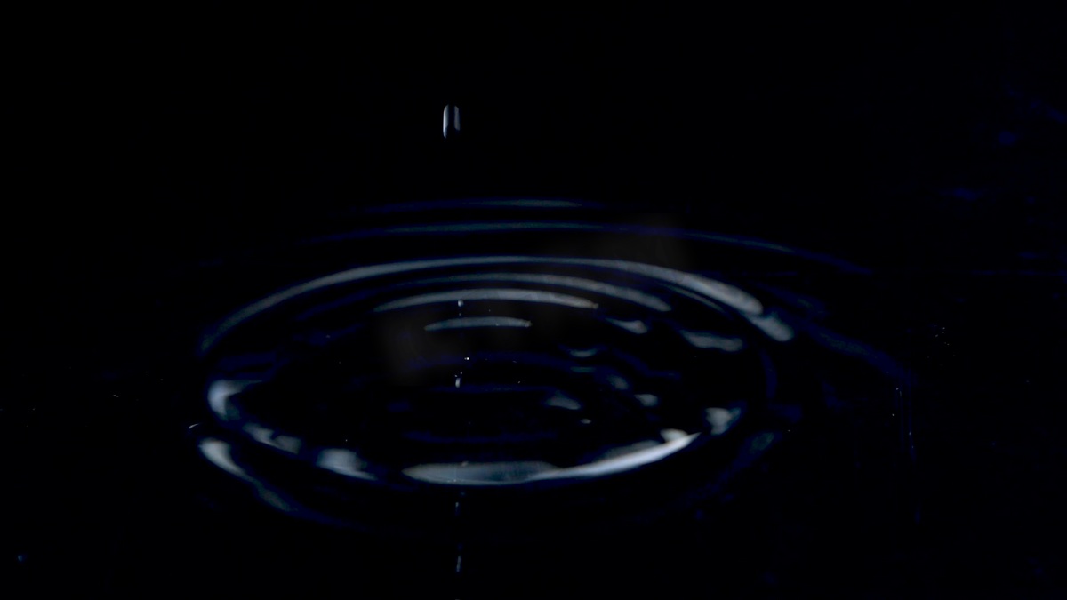 水波纹水花水滴水珠滴入水面水酒广告素材高清摄影大图 千库网