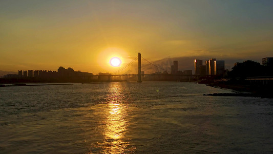 城市夏日夏天夏季夕阳晚霞唯美空境自然风光