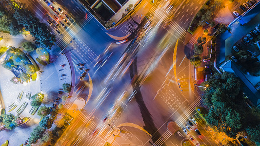 城市路灯摄影照片_城市夜晚柳州城市风光马路无人机摄影图配图