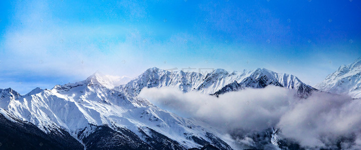 山峰云雾背景图片_大气山川海报背景图