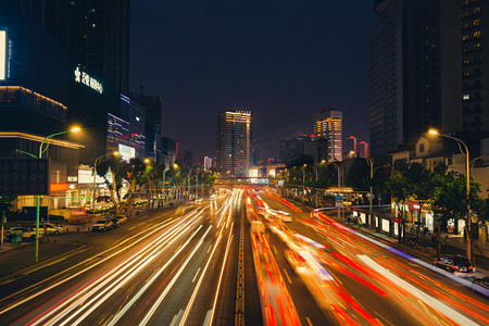 武汉城市交通夜晚交通解放大道光绘慢门摄影图配图