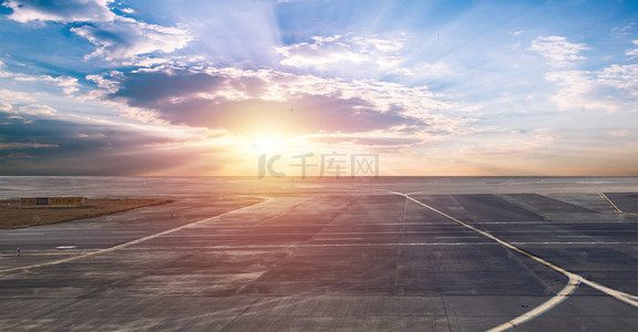机场出发口背景图片_创意机场路面跑道