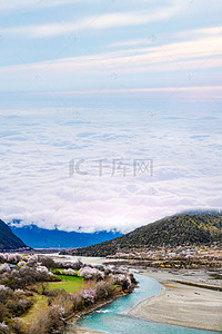 简约山水梦幻云层梦想出发背景