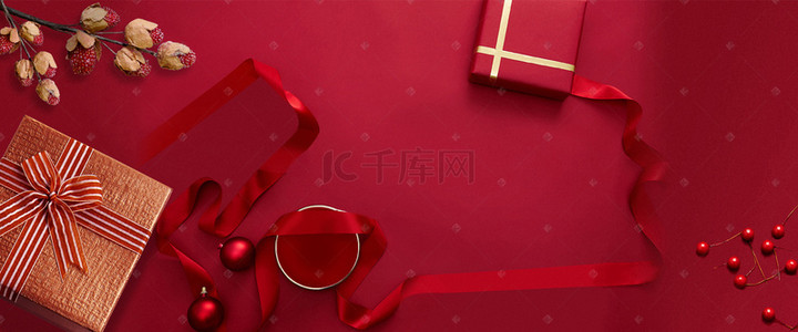 圣诞狂欢红色海报背景图片_圣诞节大促圣诞礼物海报
