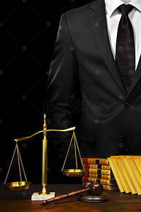 司法公平背景图片_公平公正法律法规天平背景