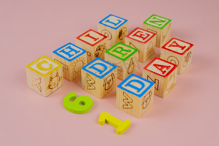 立体创意立体字母摄影照片_儿童节礼物立体益智积木摄影图配图