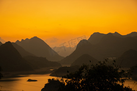 西溪子晚霞夕阳山水风景旅游特写摄影图配图