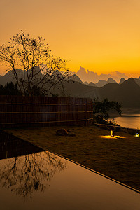 树子摄影照片_西溪子夜幕晚霞山水树风景全景摄影图配图