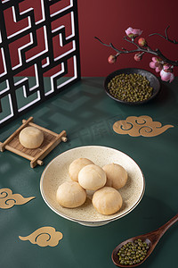 中国风传统小吃糕点绿豆饼摄影图配图
