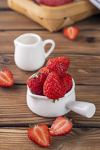 新鲜美食水果红色草莓摄影图配图