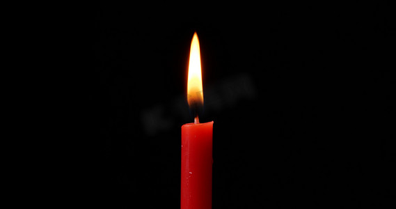 红色喜庆蜡烛烛火祭祀烛光燃烧红烛实拍