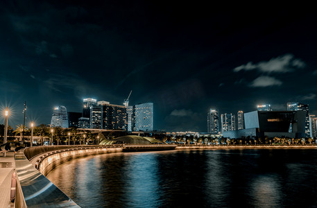 海景海岸城市建筑夜景摄影图配图