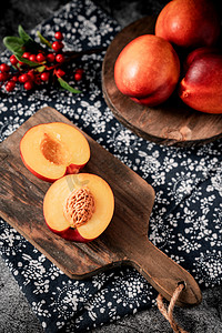 油桃水果新鲜营养鲜果摄影图配图