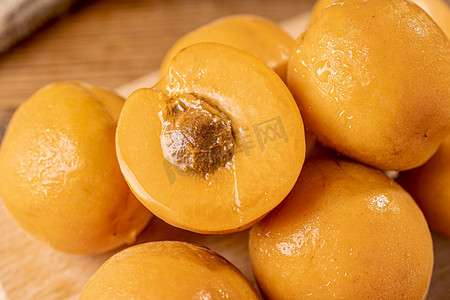 夏天果实美味营养黄杏摄影图配图