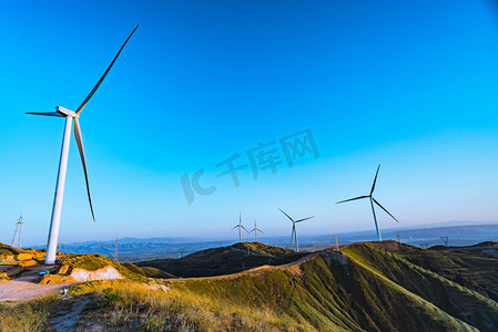 新能源白天风车户外山顶摄影图配图