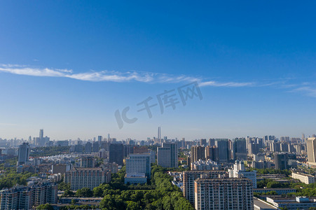 蓝天航拍摄影照片_武汉城市建筑群晴天建筑群武昌区航拍俯拍摄影图配图
