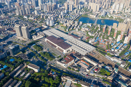 武汉城市建筑晴天建筑武昌火车站航拍摄影图配图