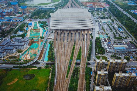 武汉城市建筑阴天建筑武汉火车站俯拍摄影图配图