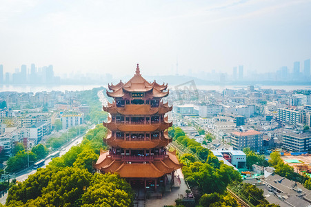 旅游出行摄影照片_武汉城市地标晴天地标黄鹤楼航拍摄影图配图