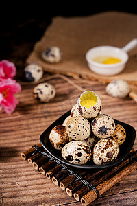 蛋类鲜蛋鹌鹑蛋蛋黄食材摄影图配图