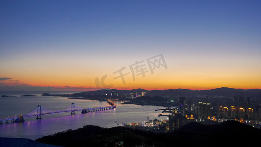 星海湾大桥摄影照片_日落城市夜景风光海边