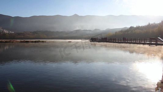 香格里拉风景摄影照片_松赞林寺的早晨