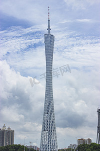 多云天下的广州塔摄影图