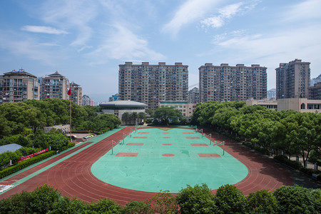 学校里的操场下午操场学校无摄影图配图