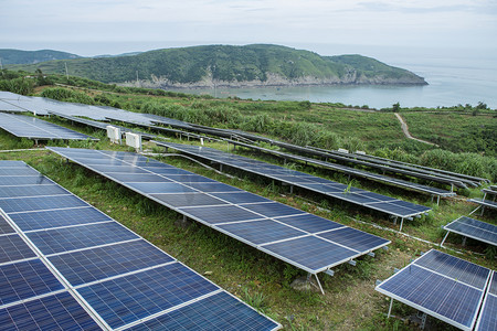 凤力发电机摄影照片_太阳能发电光伏海岛摄影图配图