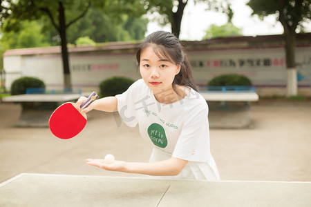 球桌学校女生锻炼运动摄影图配图