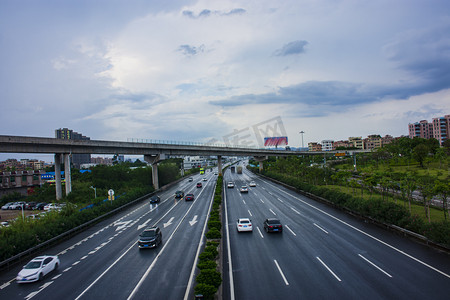 广州起义纪念摄影照片_广州花都区广清高速公路建筑桥梁摄影图配图