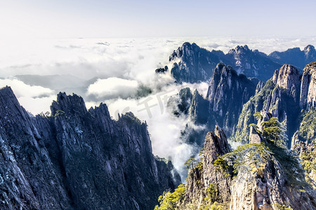 山峰云海摄影图