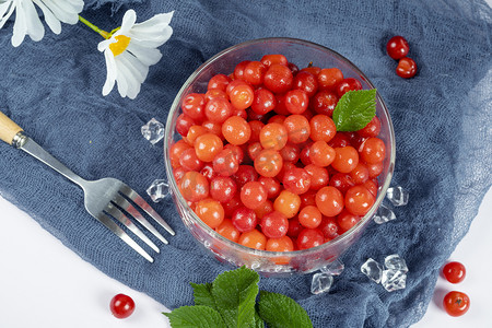 新鲜果实摄影照片_夏季红色水果鲜甜珍珠樱桃摄影图配图