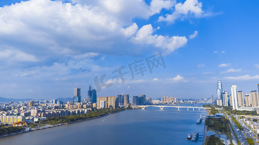 珠江摄影照片_航拍下午琶洲桥珠江城市摄影图配图