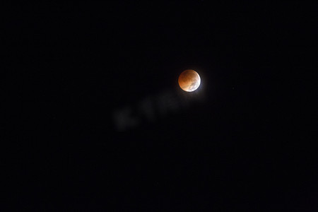 月亮黑天摄影图